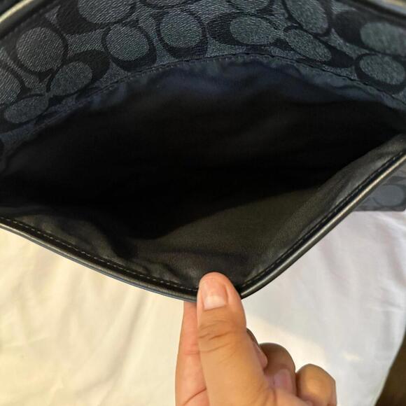 Coach Signature C Crossbody Shoulder Zip File Bag - Picture 4 of 7